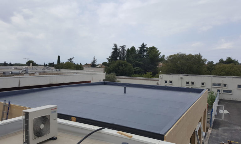 Étanchéité du toit d'une extension bois