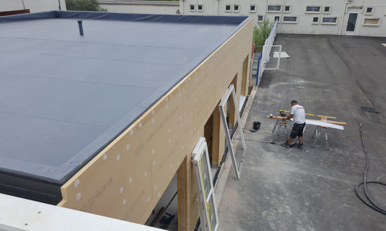 Étanchéité du toit d'une extension bois