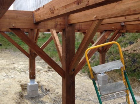 Construction d’un pont en pin autoclave - Aménagement extérieur